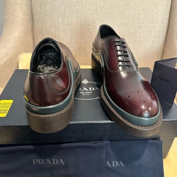 Prada round toe brushed leather oxfords size 6, EU 38,5-39 - Picture 4 of 15